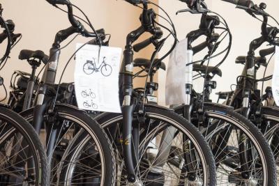 Verkauf und Verleih von<br>e-Bikes und Fahrrädern